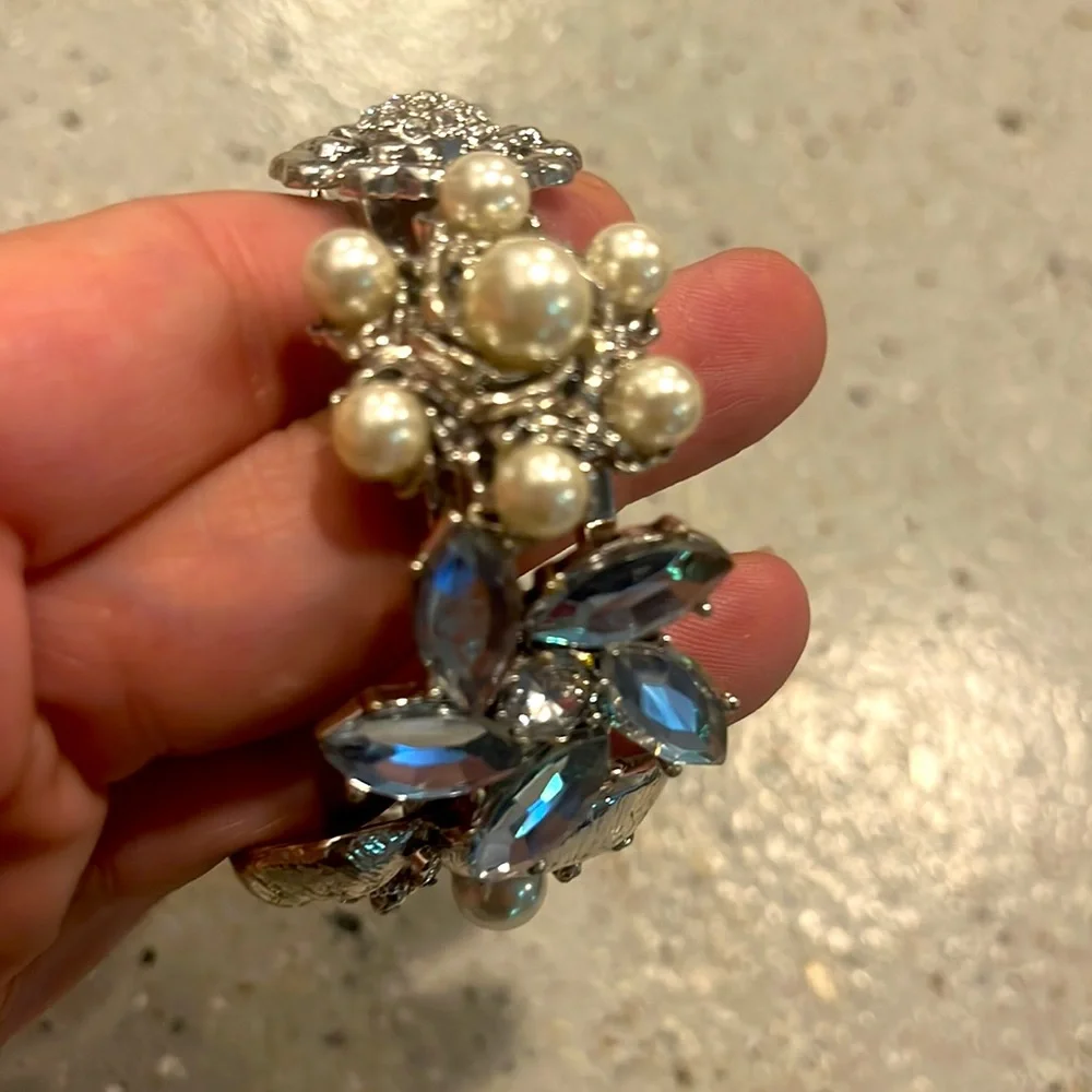 SILVER TONE FLORAL CUFF BRACELET WITH FAUX PEARLS AND RHINESTONES